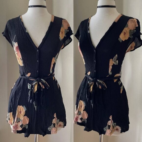 Urban Outfitters Black Floral Romper Playsuit Indie Fairycore Coquette, Size M - Picture 3 of 6